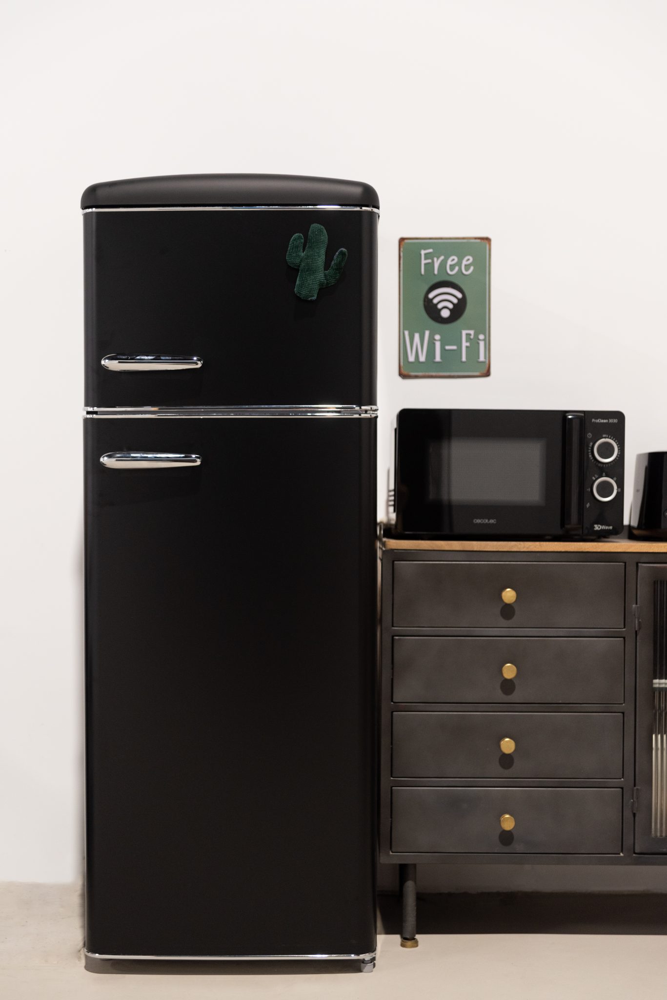 Office con cocina y wifi para el equipo